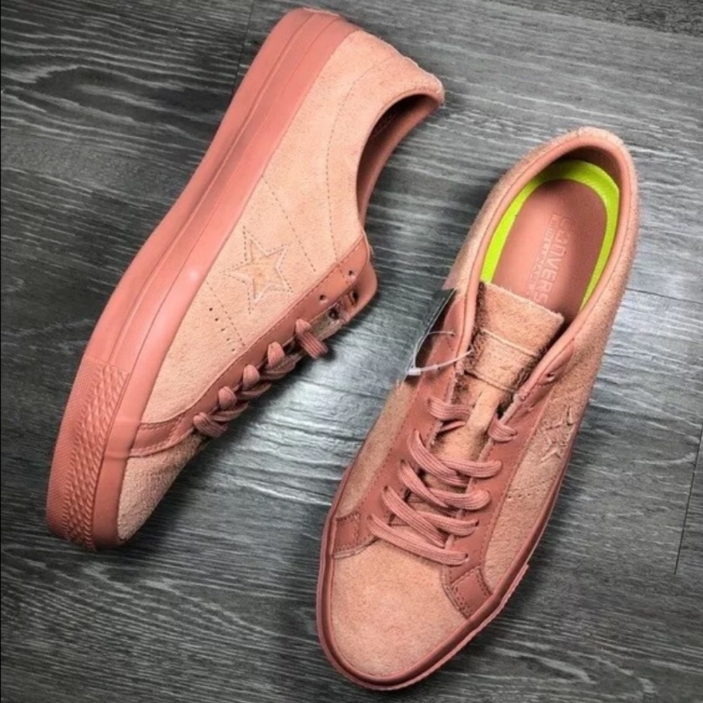 NEW 🌸 CONVERSE WOMENS ONE STAR BLUSH SUEDE